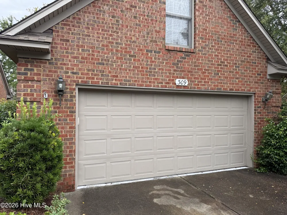 309 Village Green Drive Trent Woods, NC 28562