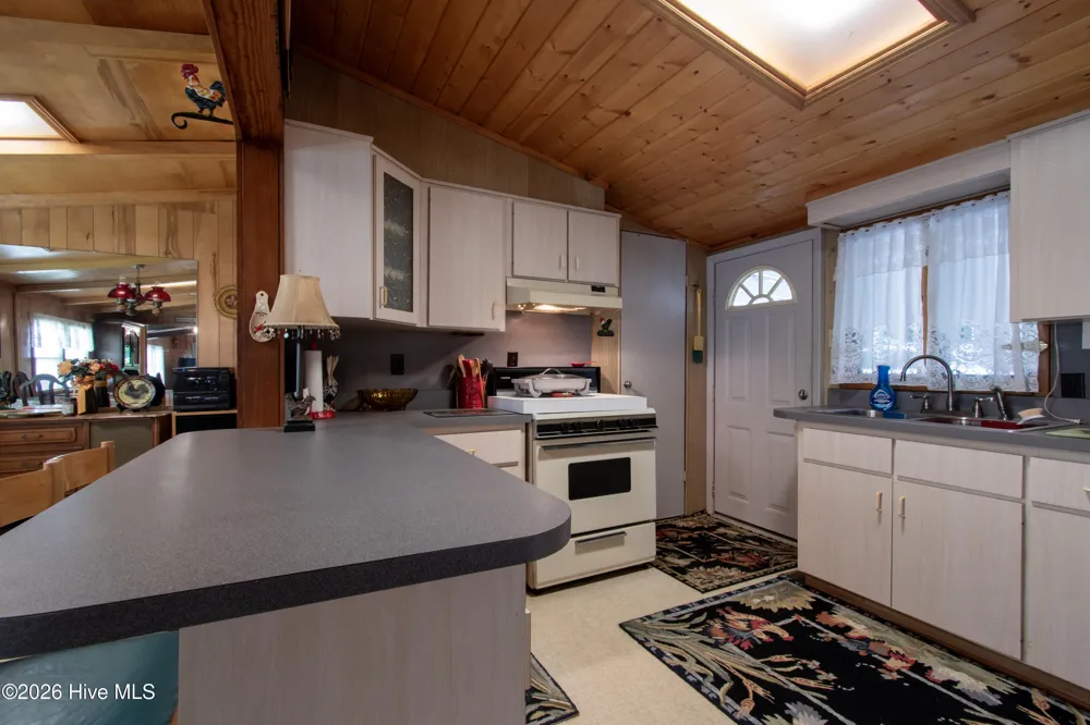 21 Nantahala Terrace Lake Santeetlah, NC 28771