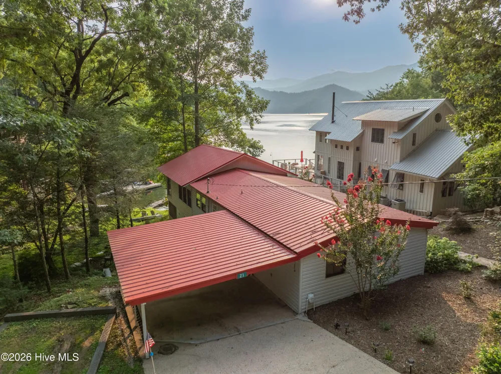 21 Nantahala Terrace Lake Santeetlah, NC 28771