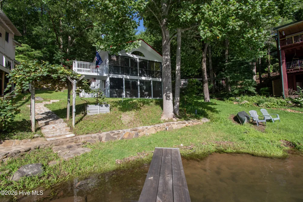 21 Nantahala Terrace Lake Santeetlah, NC 28771