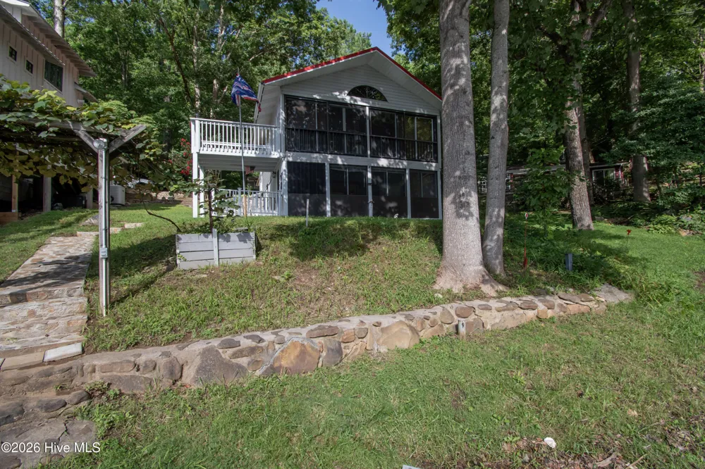 21 Nantahala Terrace Lake Santeetlah, NC 28771