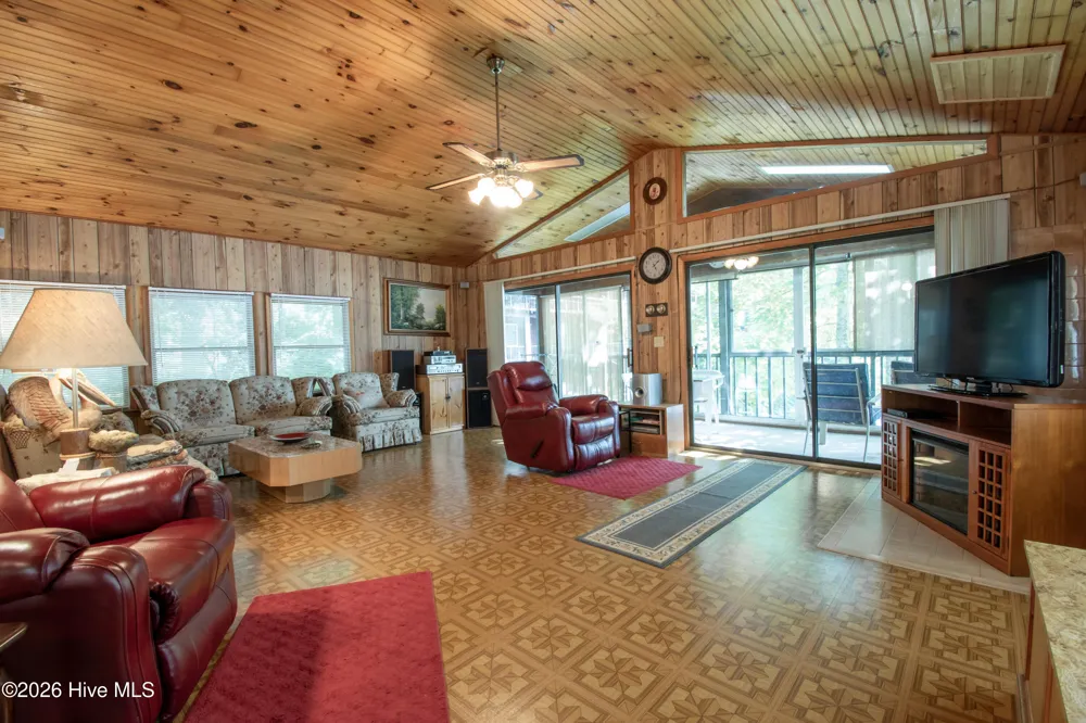 21 Nantahala Terrace Lake Santeetlah, NC 28771