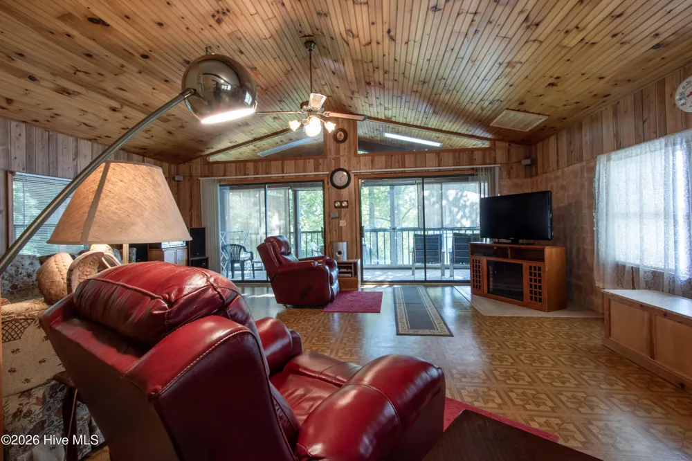 21 Nantahala Terrace Lake Santeetlah, NC 28771