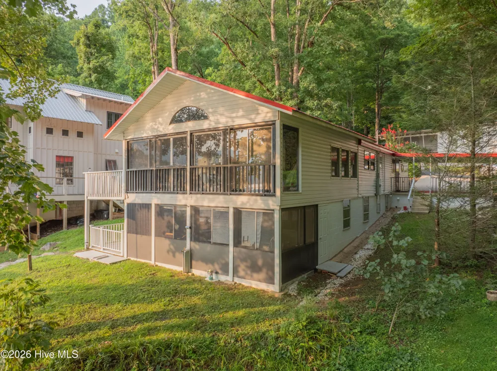 21 Nantahala Terrace Lake Santeetlah, NC 28771