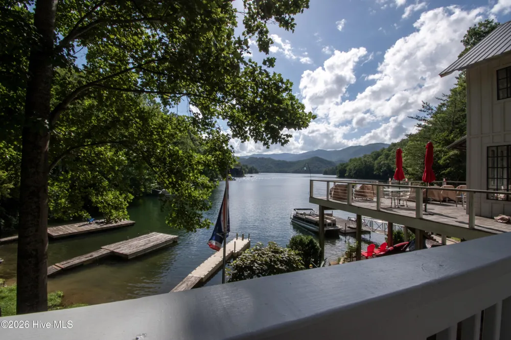 21 Nantahala Terrace Lake Santeetlah, NC 28771