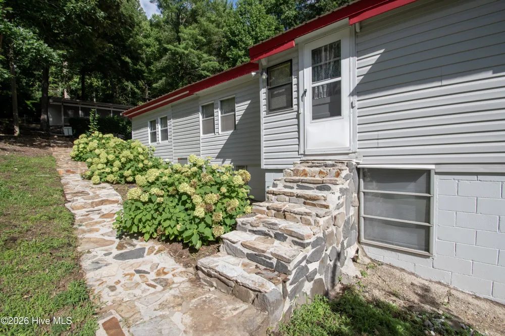 21 Nantahala Terrace Lake Santeetlah, NC 28771