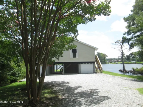 127 Waterside Drive