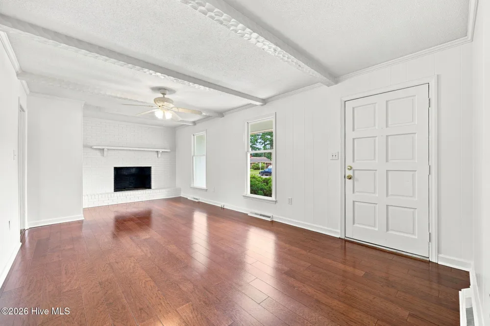 206 Ellison Drive Washington, NC 27889