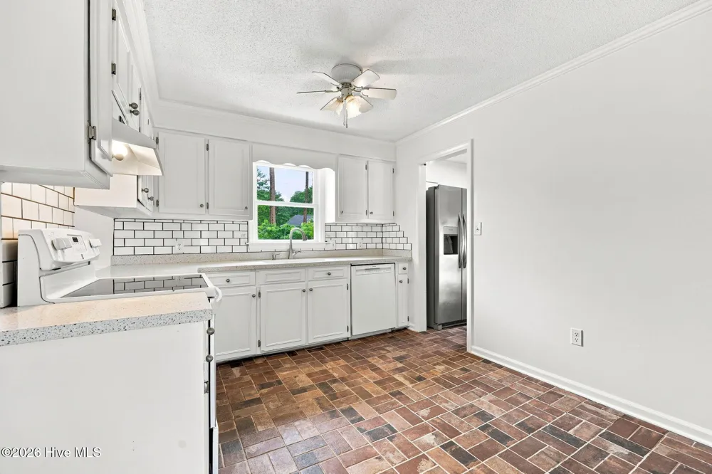206 Ellison Drive Washington, NC 27889