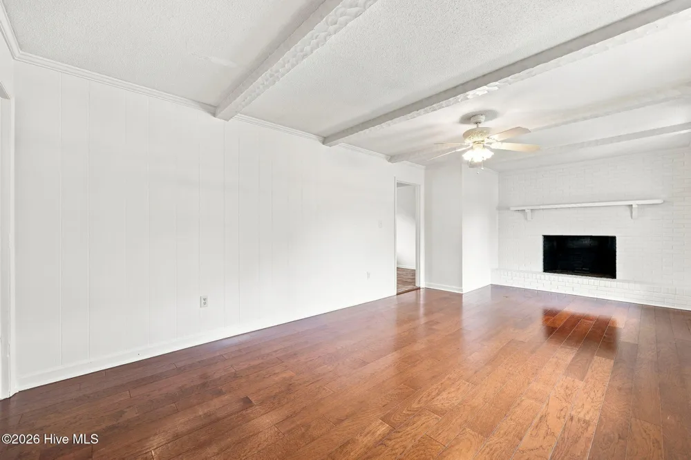 206 Ellison Drive Washington, NC 27889
