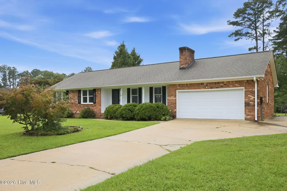 206 Ellison Drive Washington, NC 27889