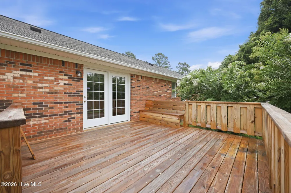 206 Ellison Drive Washington, NC 27889