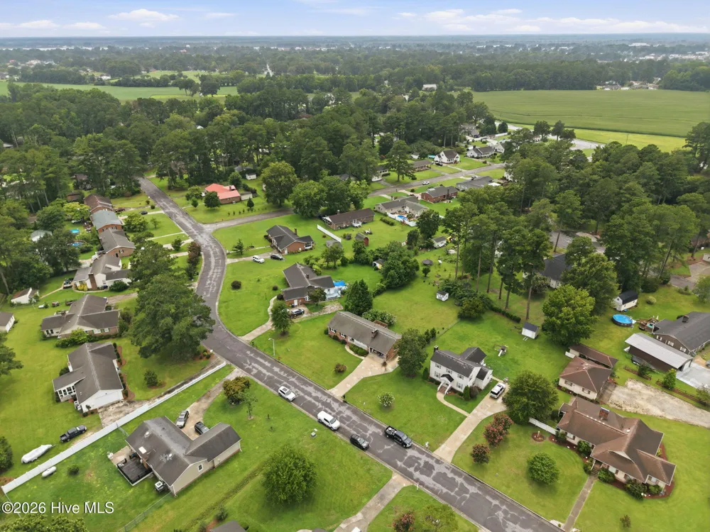 206 Ellison Drive Washington, NC 27889