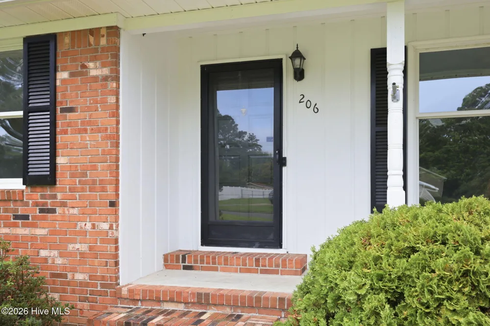206 Ellison Drive Washington, NC 27889