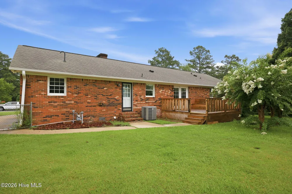 206 Ellison Drive Washington, NC 27889