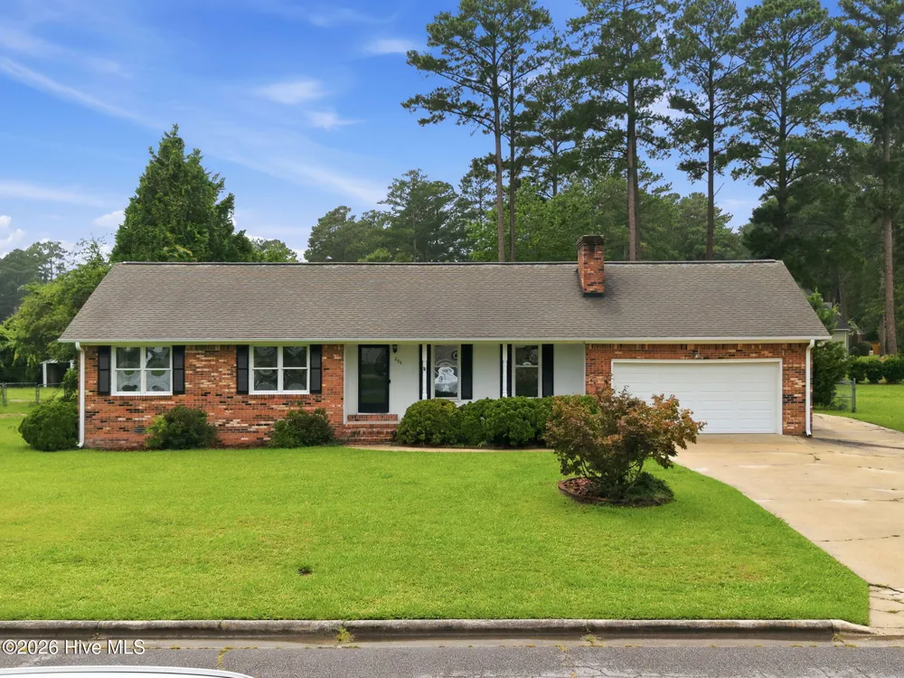 206 Ellison Drive Washington, NC 27889