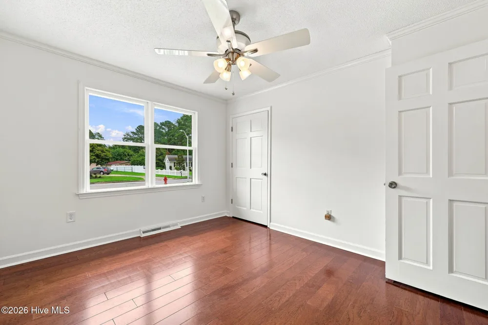 206 Ellison Drive Washington, NC 27889