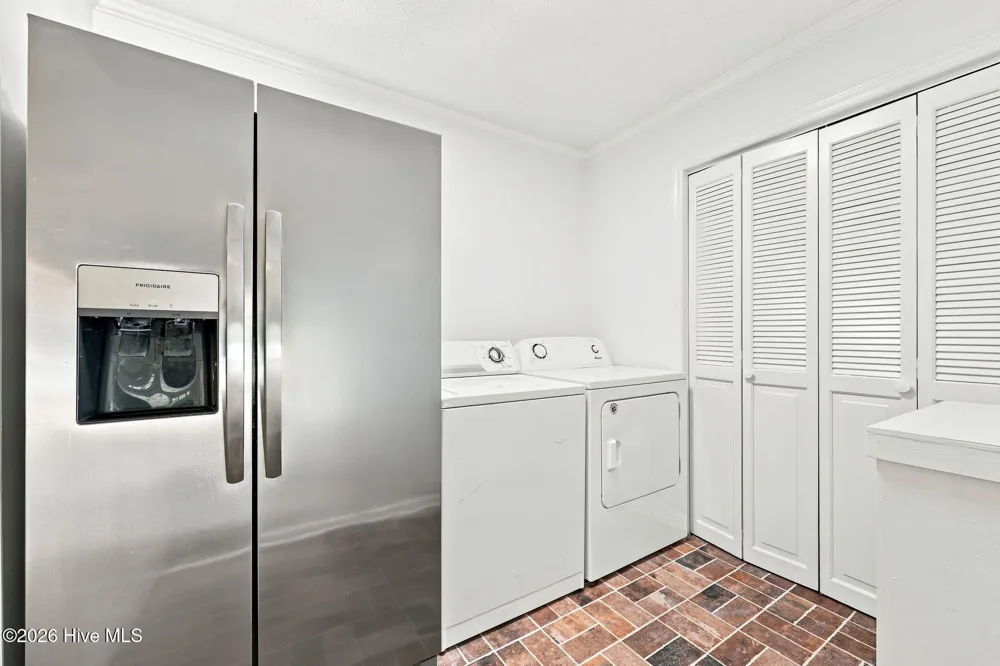 206 Ellison Drive Washington, NC 27889