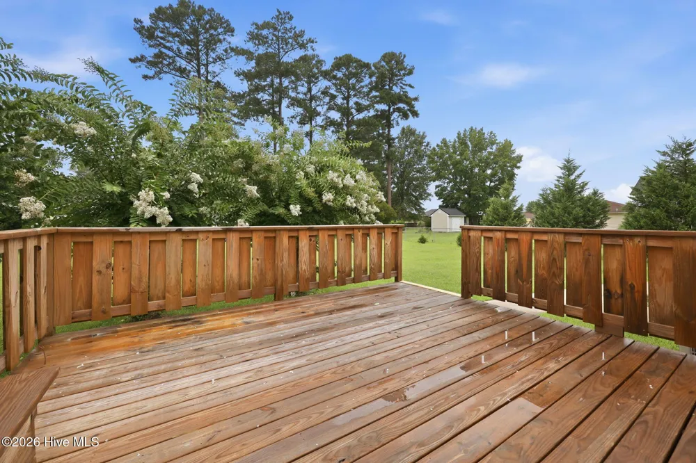 206 Ellison Drive Washington, NC 27889