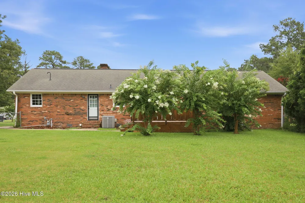 206 Ellison Drive Washington, NC 27889