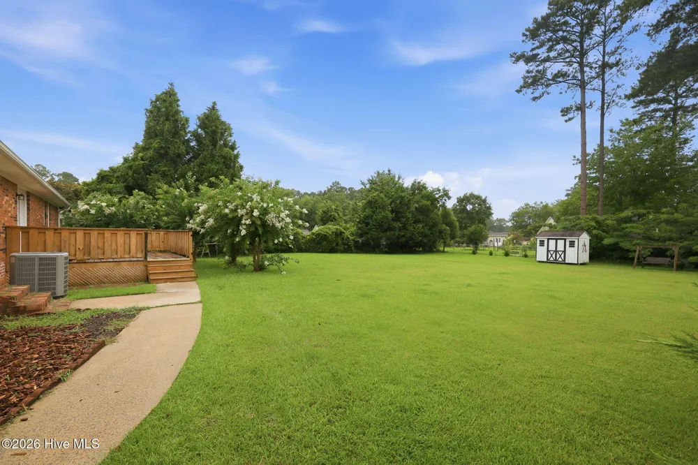 206 Ellison Drive Washington, NC 27889