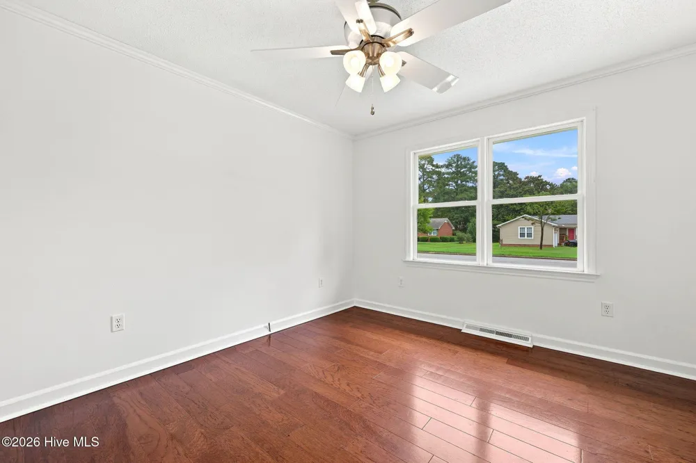206 Ellison Drive Washington, NC 27889