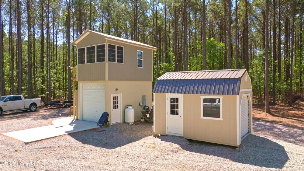 3277 Hodges Road Scranton, NC 27875