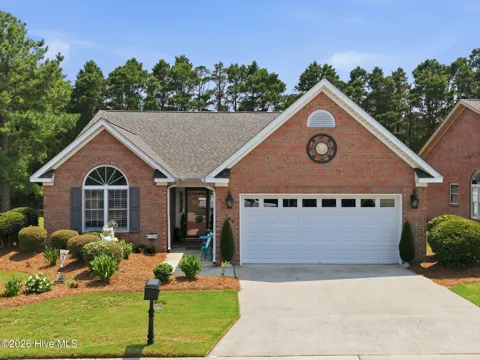 706 Shamrock Way