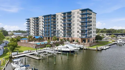 4425 Arendell Street #101 & Bs 40