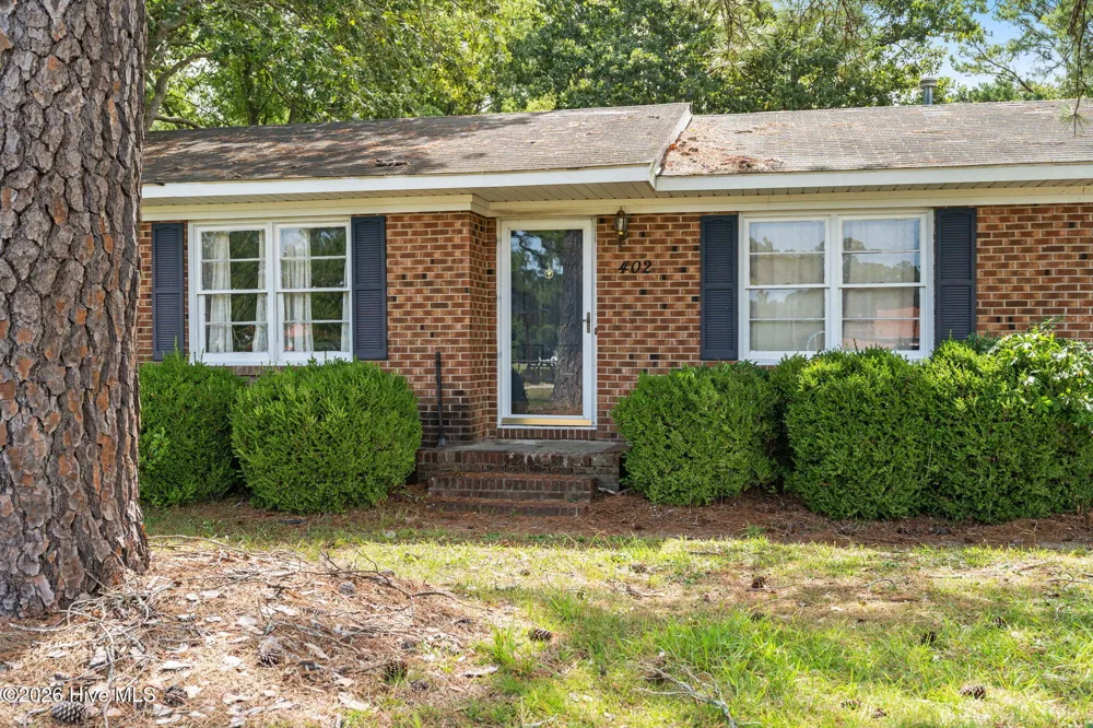 402 5th Street Bladenboro, NC 28320
