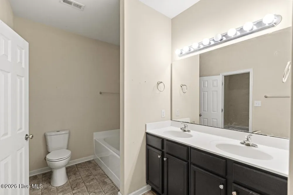 106 Lilac Lane Richlands, NC 28574