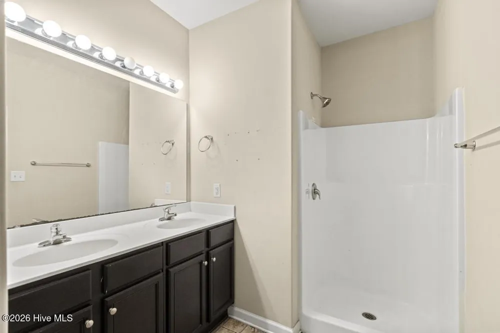 106 Lilac Lane Richlands, NC 28574