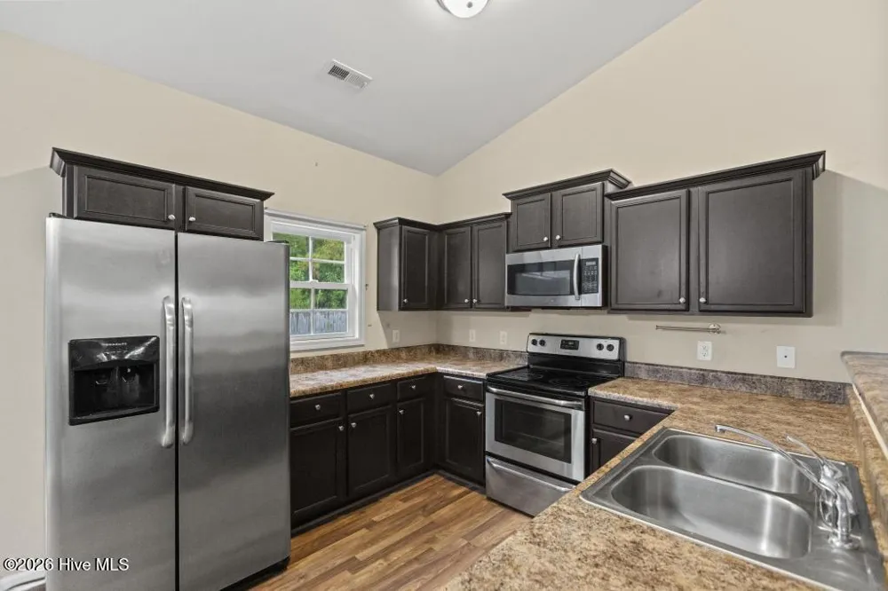 106 Lilac Lane Richlands, NC 28574