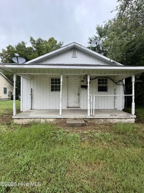 207 E Peterson Street