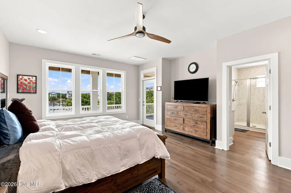 206 Back Street Newport, NC 28570