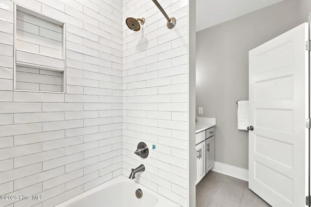 206 Back Street Newport, NC 28570