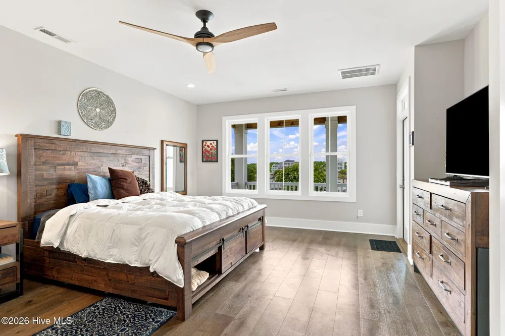 206 Back Street Newport, NC 28570