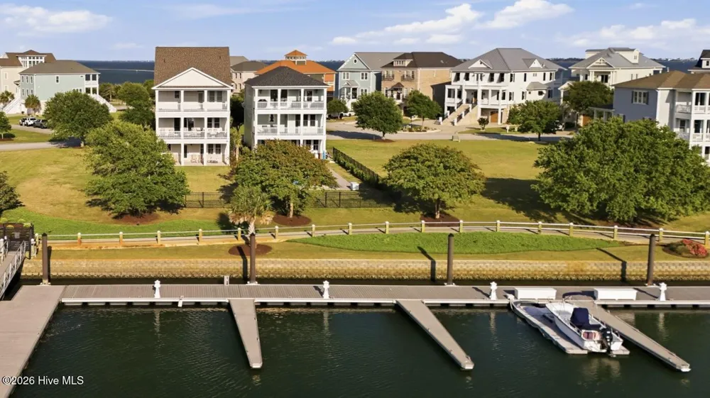 206 Back Street Newport, NC 28570