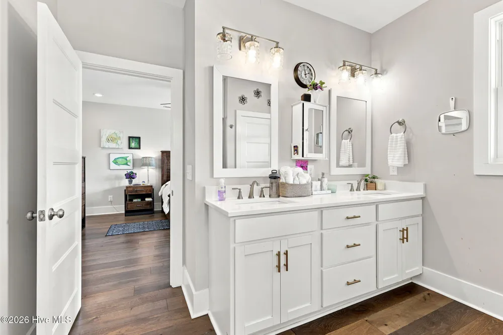 206 Back Street Newport, NC 28570