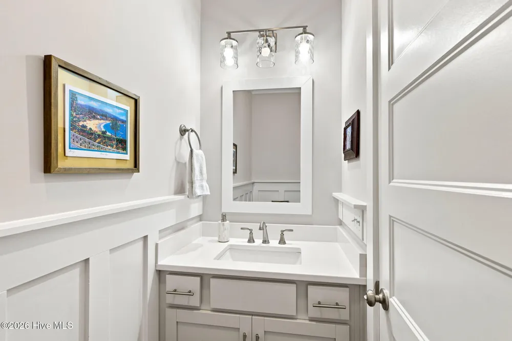 206 Back Street Newport, NC 28570