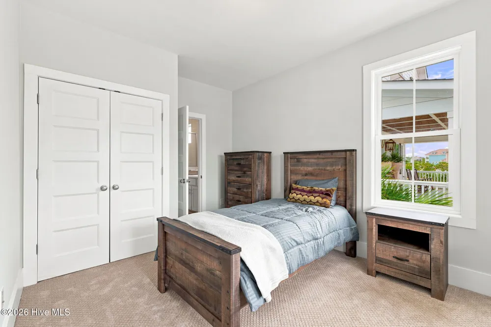 206 Back Street Newport, NC 28570