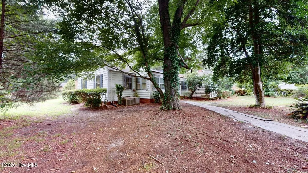 808 W South Street W Ahoskie, NC 27910