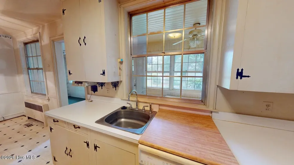 808 W South Street W Ahoskie, NC 27910