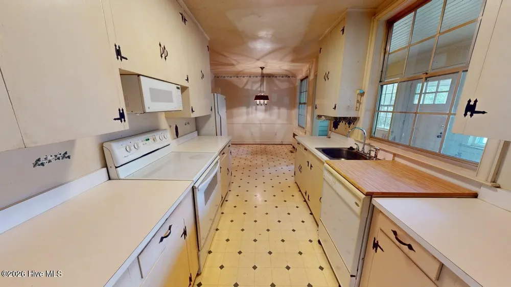 808 W South Street W Ahoskie, NC 27910