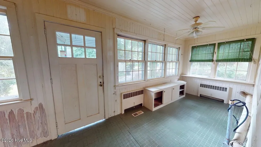 808 W South Street W Ahoskie, NC 27910