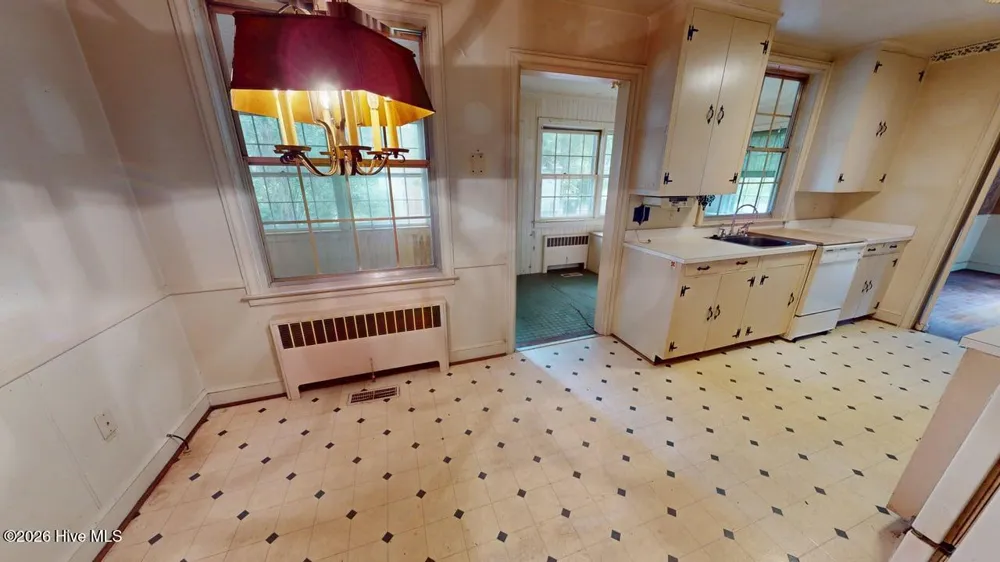 808 W South Street W Ahoskie, NC 27910