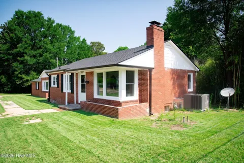 1009 W New Hampshire Avenue