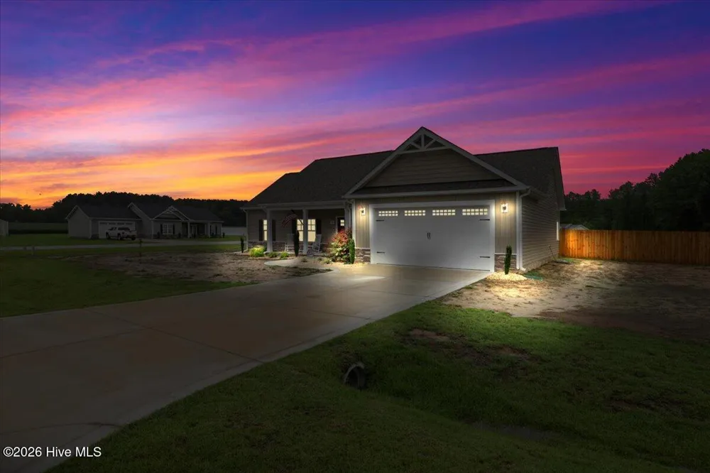 21 Oakbridge Way Pikeville, NC 27863