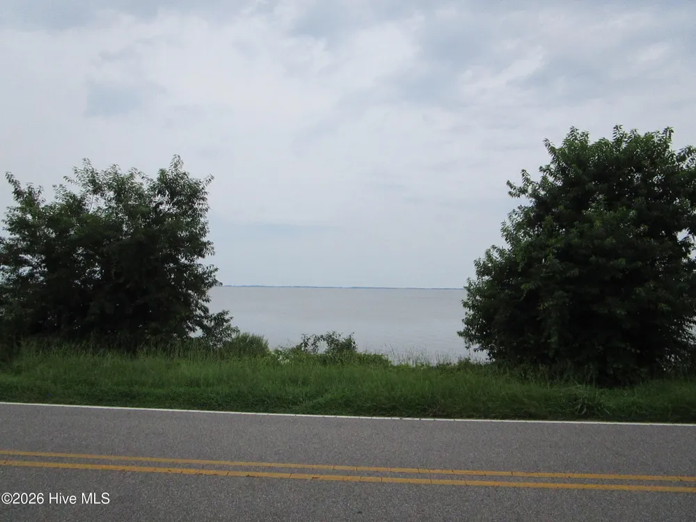 330 Narrow Shore Road Aydlett, NC 27916