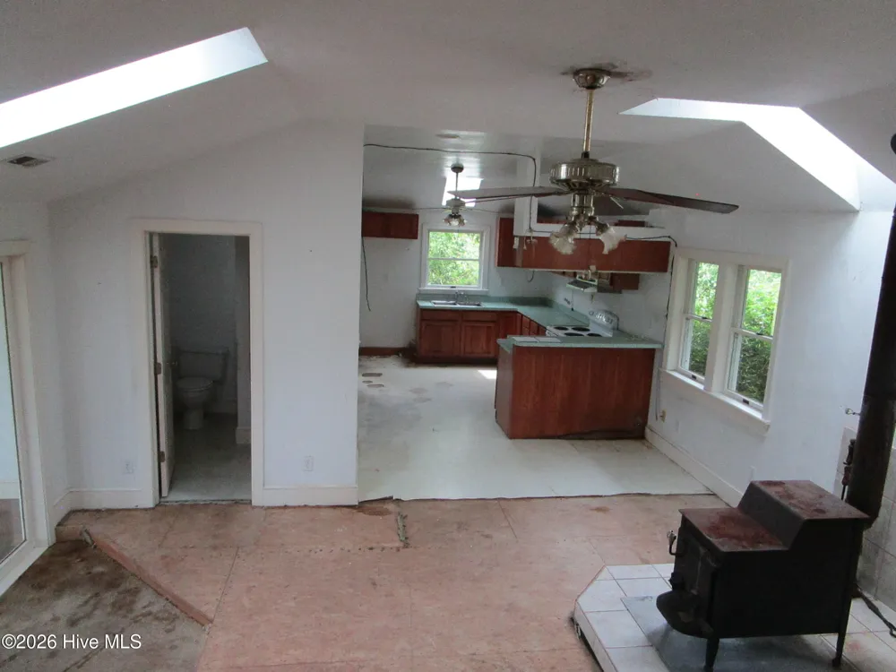 330 Narrow Shore Road Aydlett, NC 27916
